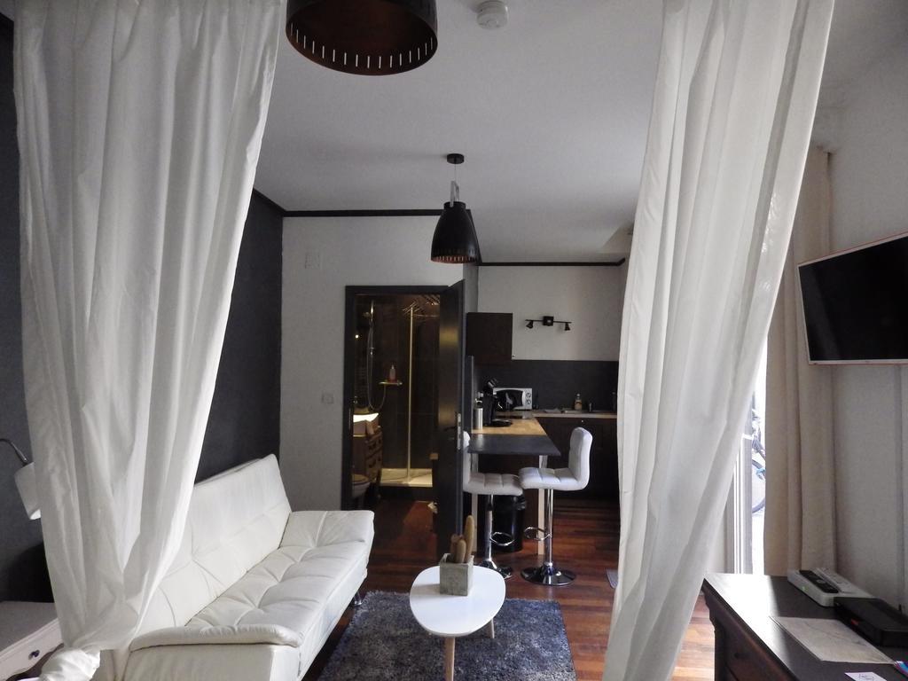 Charmant Studio A Strasbourg Lägenhet Exteriör bild