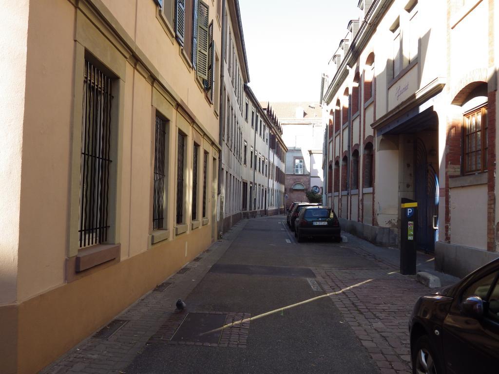 Charmant Studio A Strasbourg Lägenhet Exteriör bild